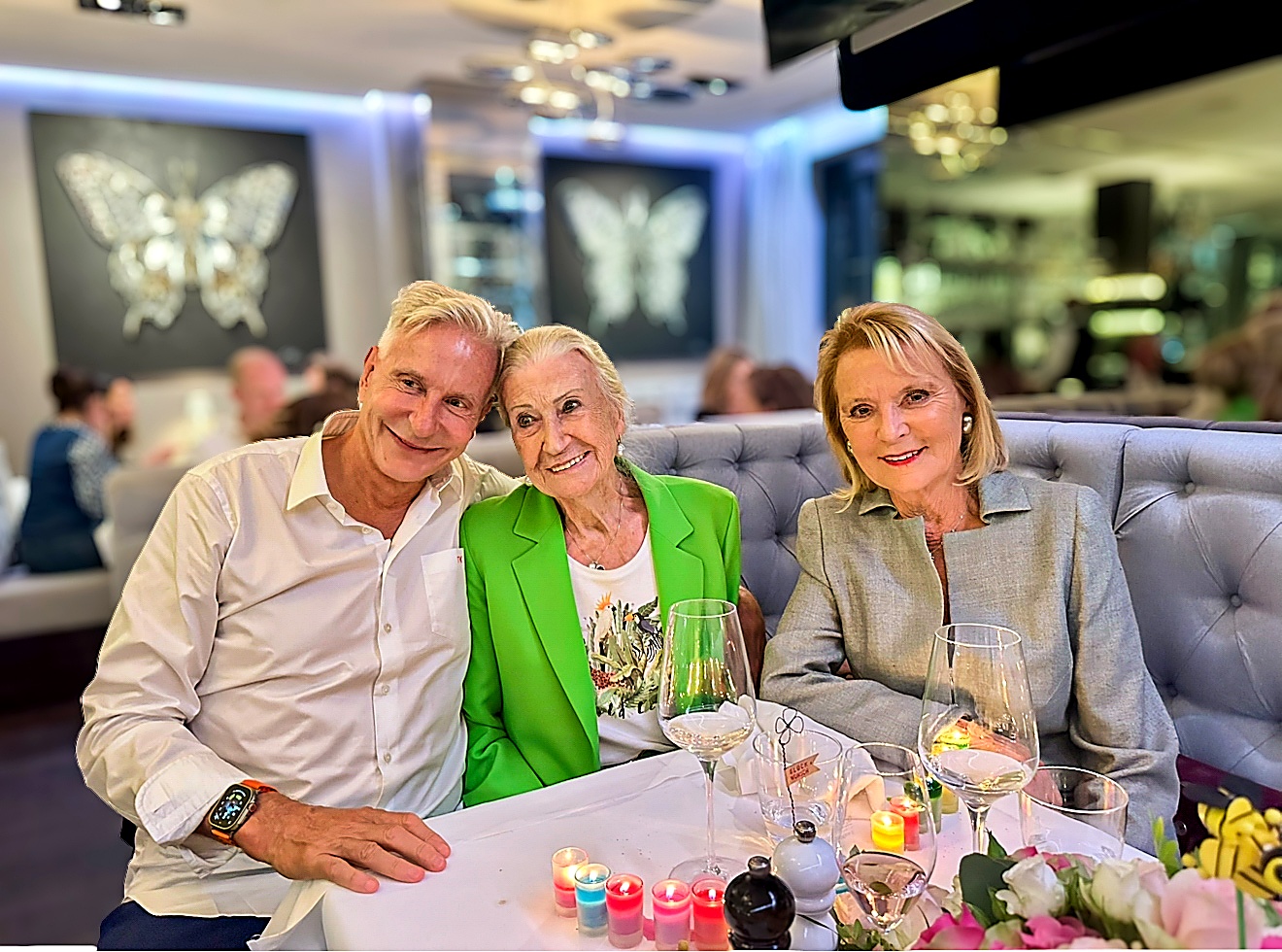Ingeborg, leibliche Mutter, und Stiefmama Karla